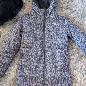 The North Face Kids Gray and White Patterned Puffer Jacket